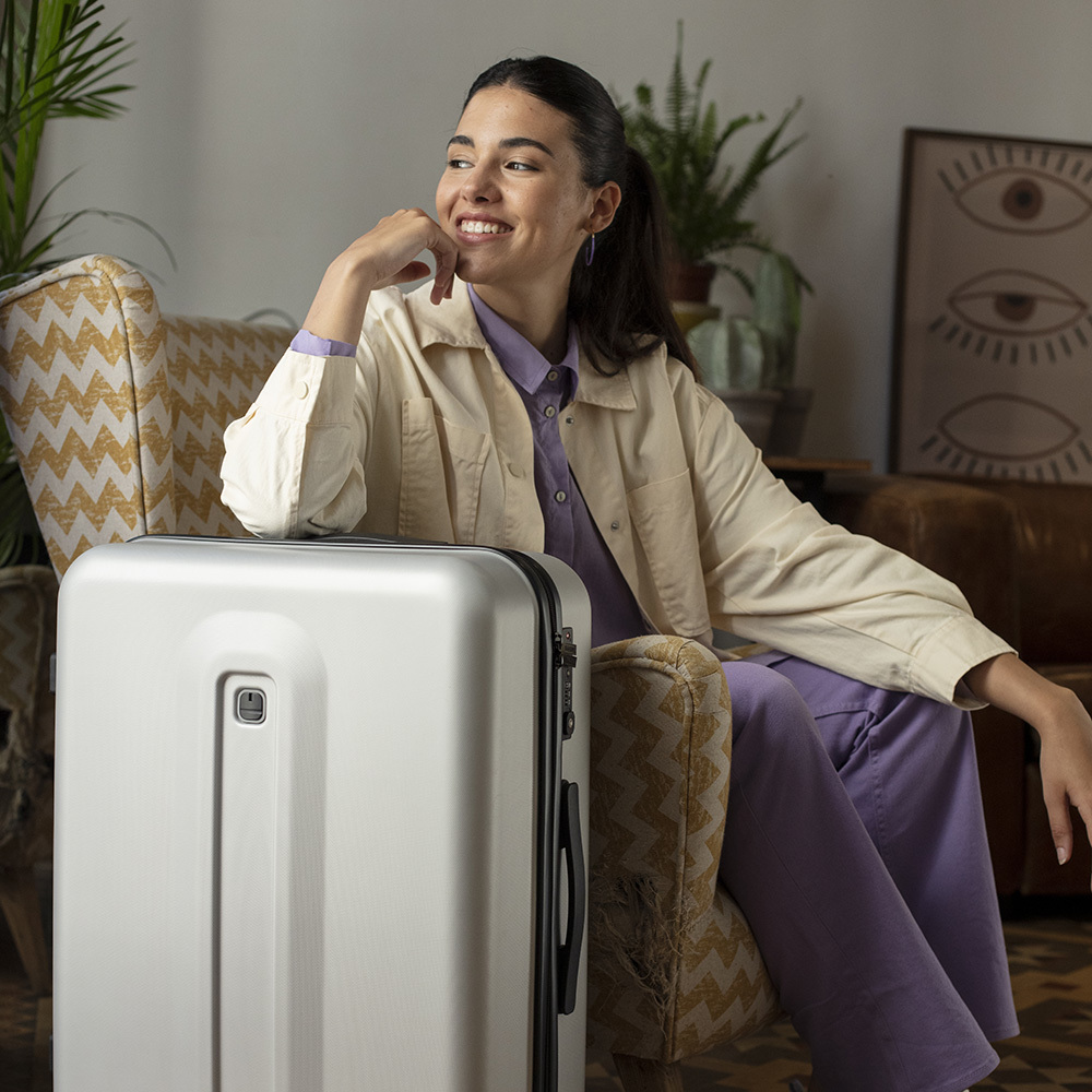 Kofer veliki 53x76x29cm ABS 103l-4 kg Jet srebrna Gabol | PackUP Kofer veliki 53x76x29cm ABS 103l-4 kg Jet srebrna Gabol