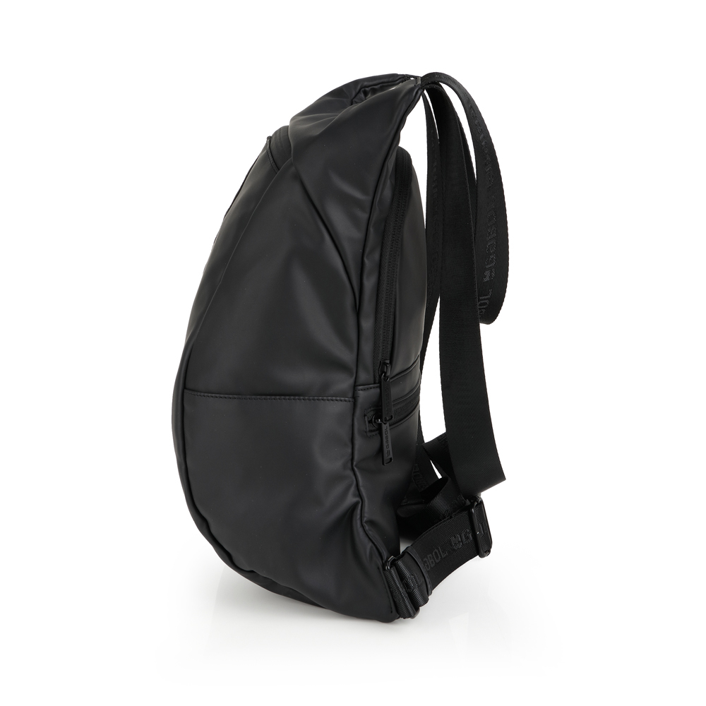 ranac-zenski-30x37x12-cm-kora-crna-gabol_1 | PackUP