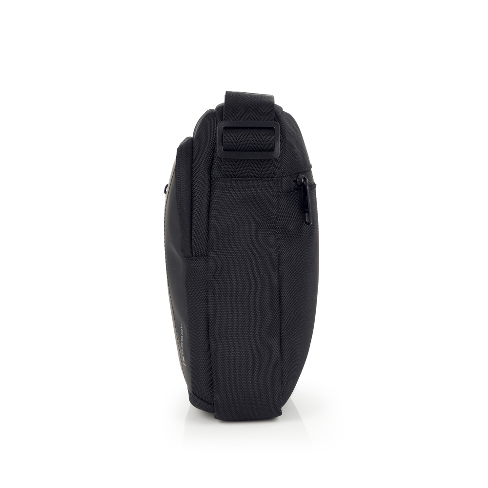 torba-na-rame-muska-20x25x8-cm-aston-crna-gabol | PackUP