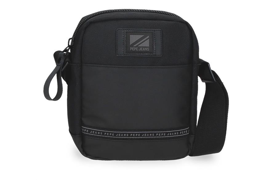 STRATFORD Urban Jeans muška torbica | crna | 17x22x7 | PackUP STRATFORD Urban Jeans muška torbica | crna | 17x22x7