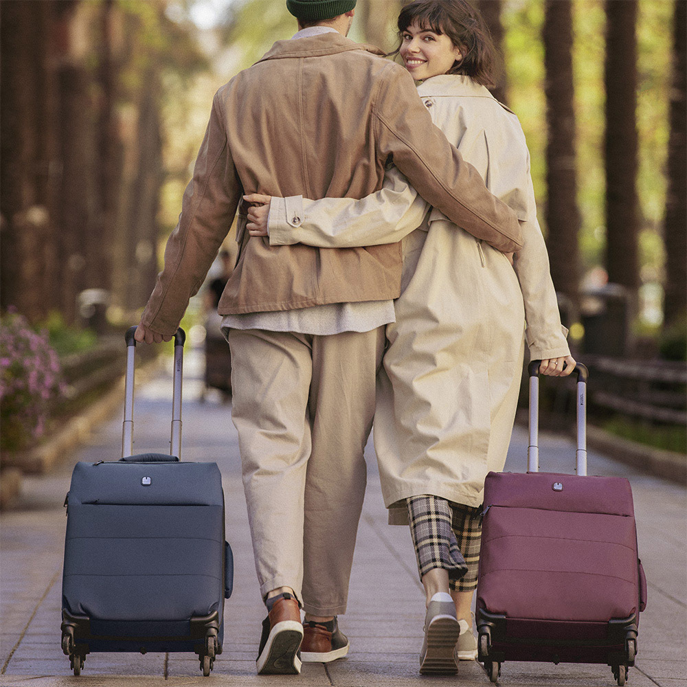 kofer-mali-kabinski-395x55x21-cm-polyester-385l-23-kg-florida-plava-gabol_6 | PackUP